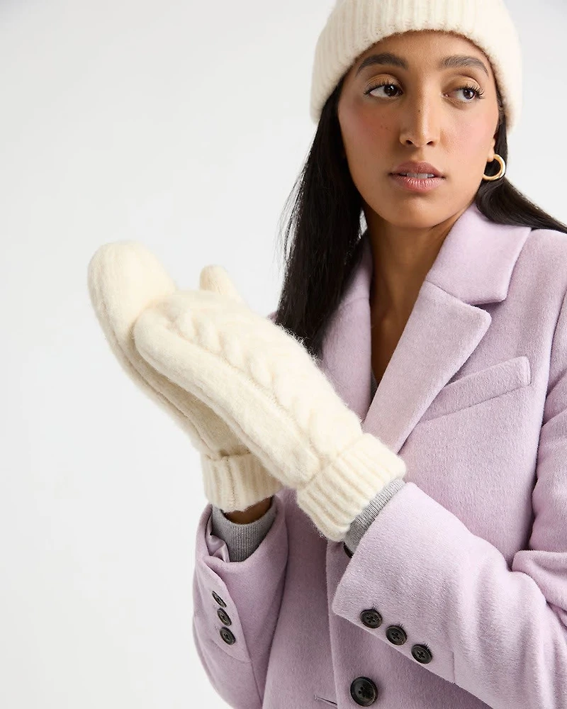 Cable-Knit Mitts