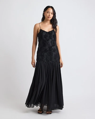 Sleeveless Fit-and-Flare Maxi Cocktail Dress with 3D Flowers