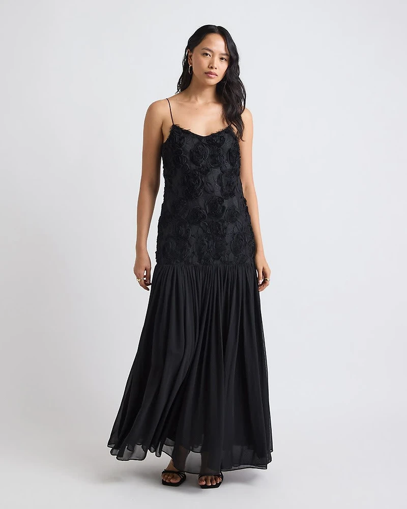 Sleeveless Fit-and-Flare Maxi Cocktail Dress with 3D Flowers