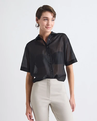 Short-Sleeve Buttoned-Down Blouse with Shirt Collar