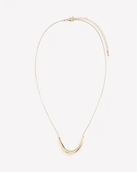 Short Necklace with Metal Pendant