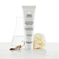 Nettoyant quotidien illuminateur et exfoliant Clearly Corrective™