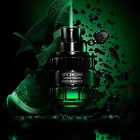 Eau de Cologne Spicebomb Night Vision avec agrumes et notes boisées