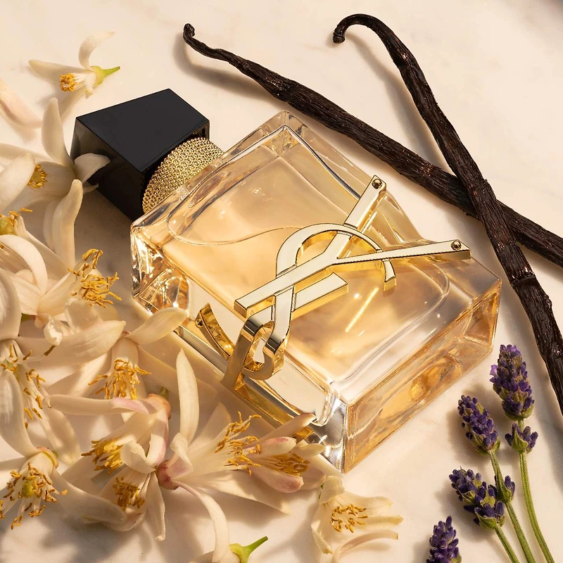 Eau de parfum Libre avec des notes fleur d’oranger et lavande