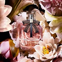 Eau de toilette Mon Paris Lumière avec notes de pamplemousse et de patchouli