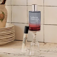 Eau de parfum Ode to Dullness en vaporisateurs de voyage