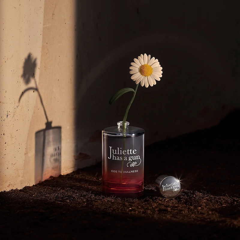Eau de parfum Ode to Dullness en vaporisateurs de voyage