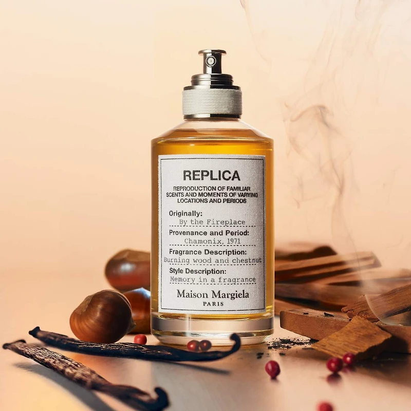 Eau de toilette ‘REPLICA’ By the Fireplace avec châtaigne, vanille et huile girofle