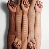 fond de teint liquide mat, léger et longue tenue Pro Filt’r Fenty Beauty