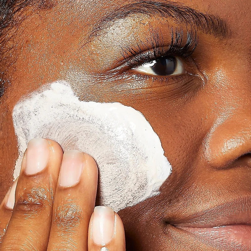 Nettoyant quotidien pour les pores en profondeur rare Earth