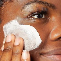 Nettoyant quotidien pour les pores en profondeur rare Earth