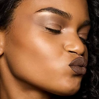 Stunna Lip Paint Longwear Fluid Lip Color