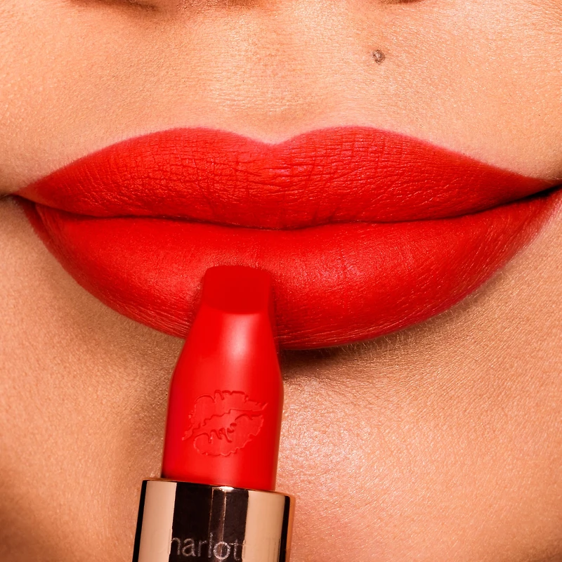 K.I.S.S.I.N.G Satin Shine Lipstick
