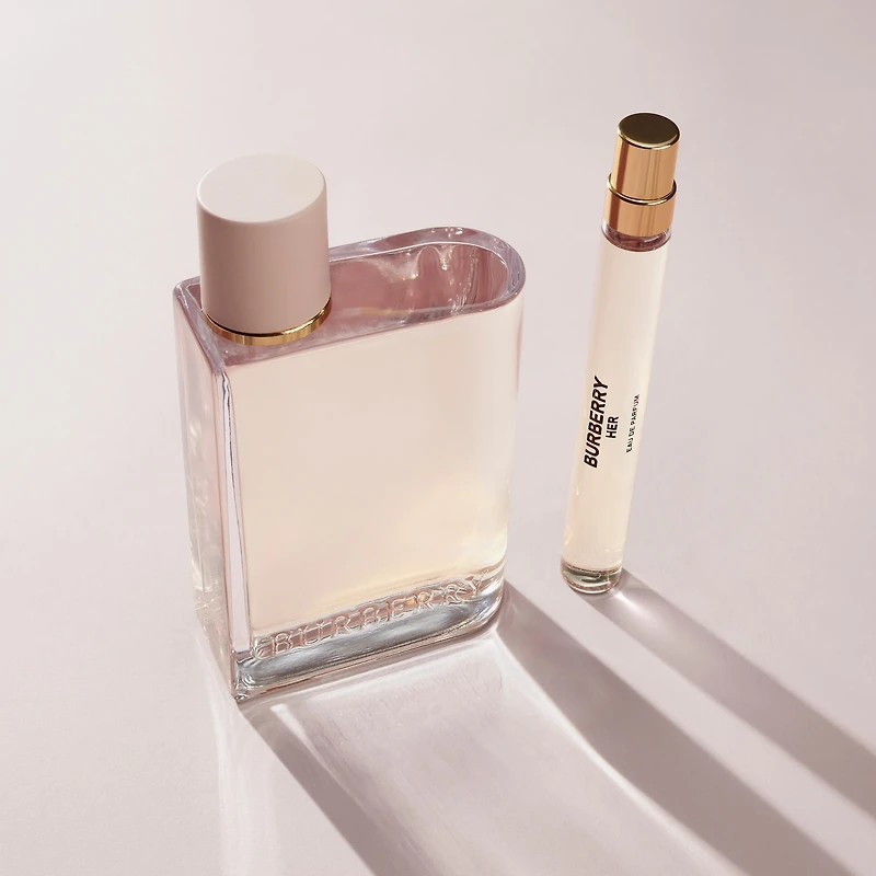 Eau de parfum Her aux baies, à l’ambre et au musc