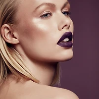 Couleur fluide longue tenue pour les lèvres Stunna Lip Paint