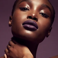 Couleur fluide longue tenue pour les lèvres Stunna Lip Paint