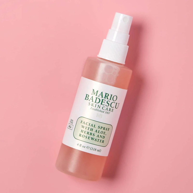 Vaporisateur pour le visage à l'aloès, aux plantes et l'eau de rose
