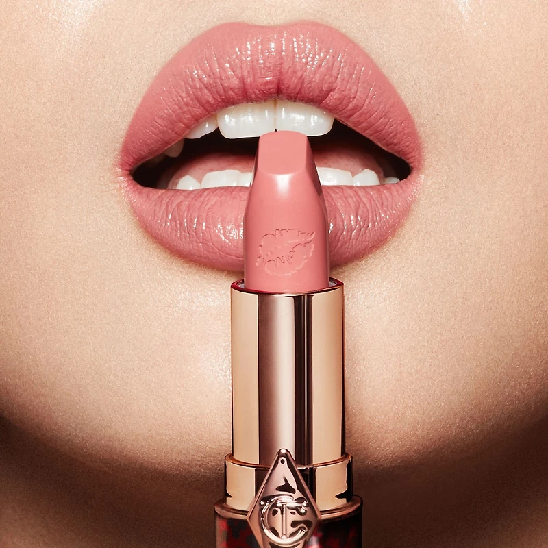 Hot Lips Lipstick 2
