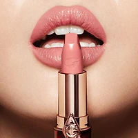 Hot Lips Lipstick 2