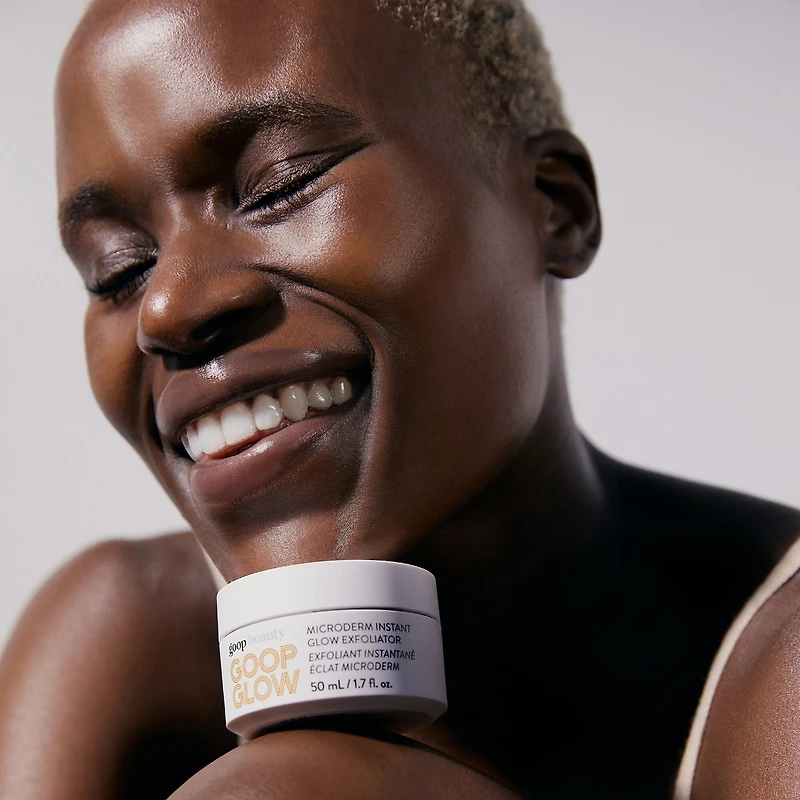 GOOPGLOW Microderm Instant Glow Exfoliator