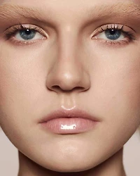 Illuminateur universel pour les lèvres Gloss Bomb