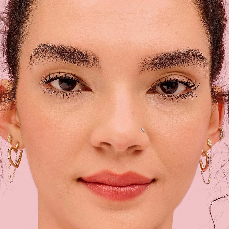 Mascara They're Real!, allongeant à l’extrême magnétisme