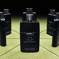 Eau de parfum Guilty pour homme avec rose et bois cèdre