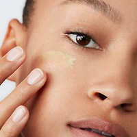 Base pour les yeux hydratante enrichie de vitamines avec acide hyaluronique