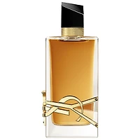 Eau de parfum LIBRE Intense avec des notes vanille chaude et fleurs d’oranger