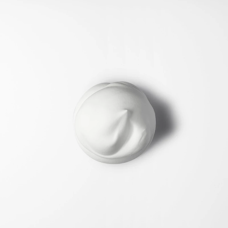 Mousse coiffante pour définir boucles et ondulations Kaze Wave