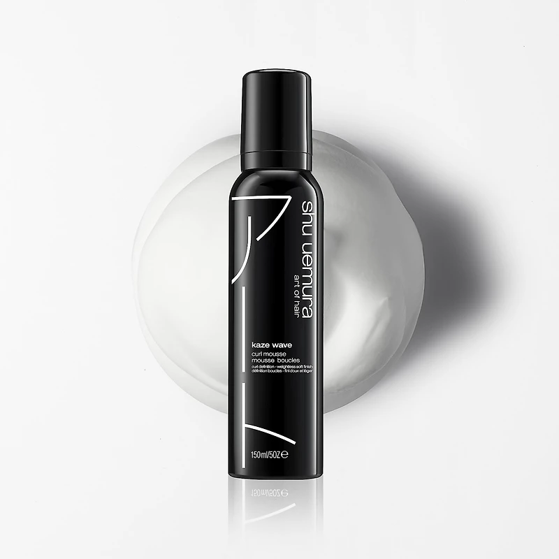 Mousse coiffante pour définir boucles et ondulations Kaze Wave
