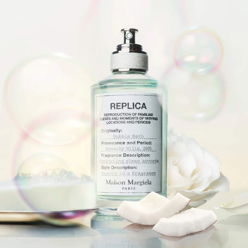 Eau de toilette Bubble Bath REPLICA avec savon à bulles, rose, musc blanc et lait coco