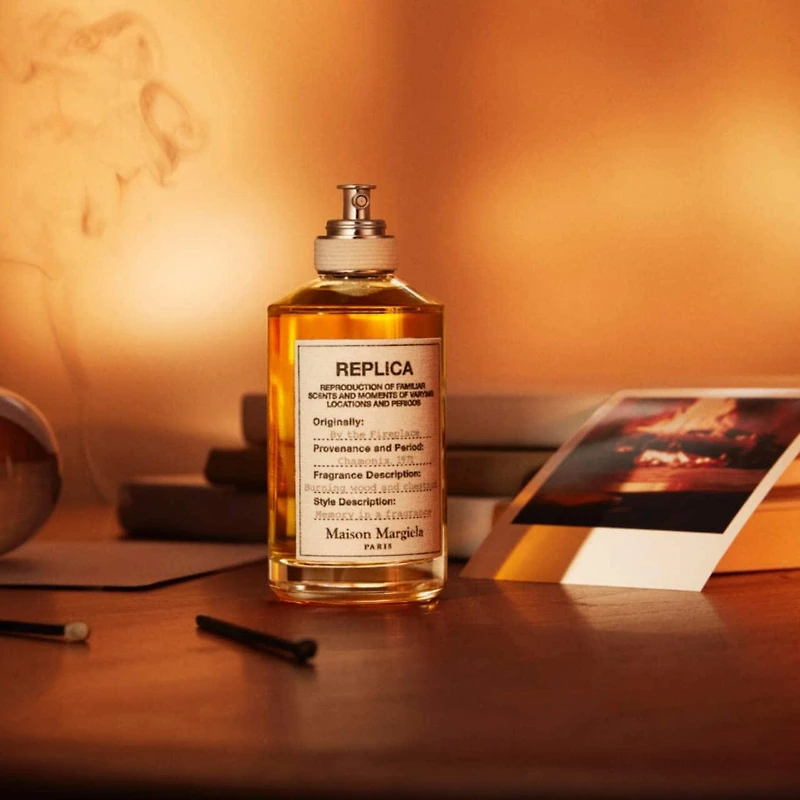 Eau de toilette ‘REPLICA’ By the Fireplace avec châtaigne, vanille et huile girofle