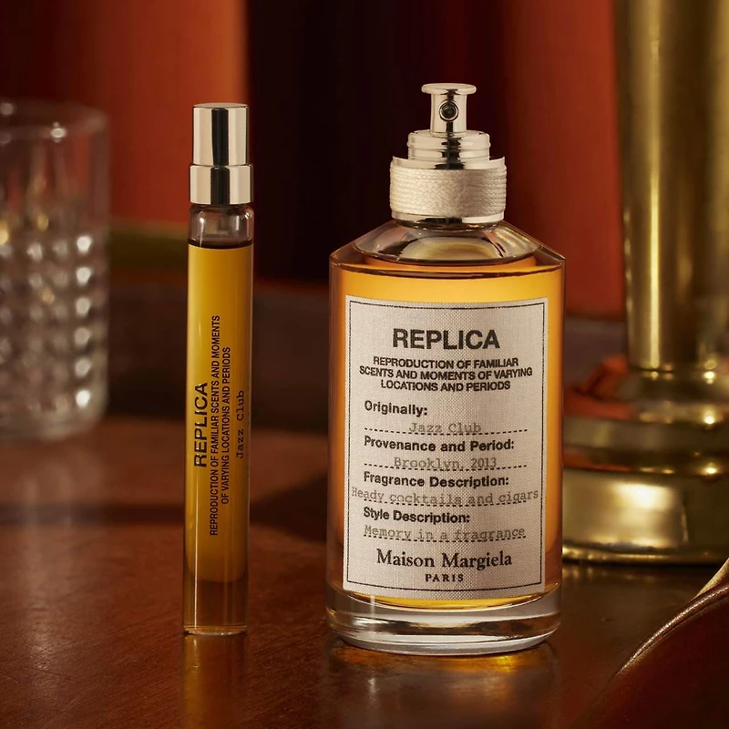 Eau de toilette JAZZ Club ’REPLICA’ avec feuille tabac, poivre rose et rhum