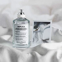 Eau de toilette Lazy Sunday Morning ’REPLICA’ avec musc blanc, muguet et iris