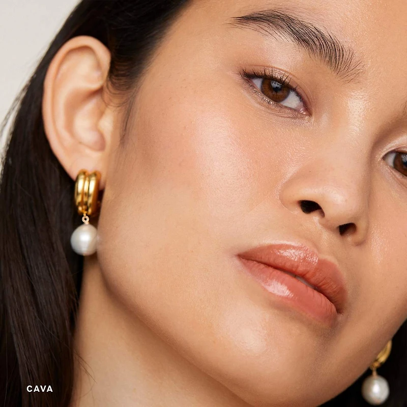 Day Glow Dewy Highlighting Balm