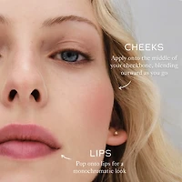 – Bâton de fard à joues et lèvres crème Baby Cheeks