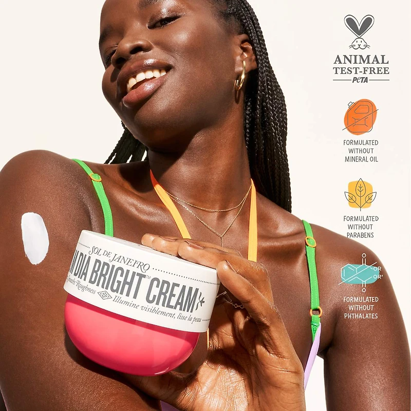 Crème pour le corps illuminatrice et lissante avec vitamine C Bom Dia Bright™