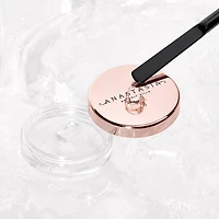 Applicateur de cire fixatrice pour sourcils