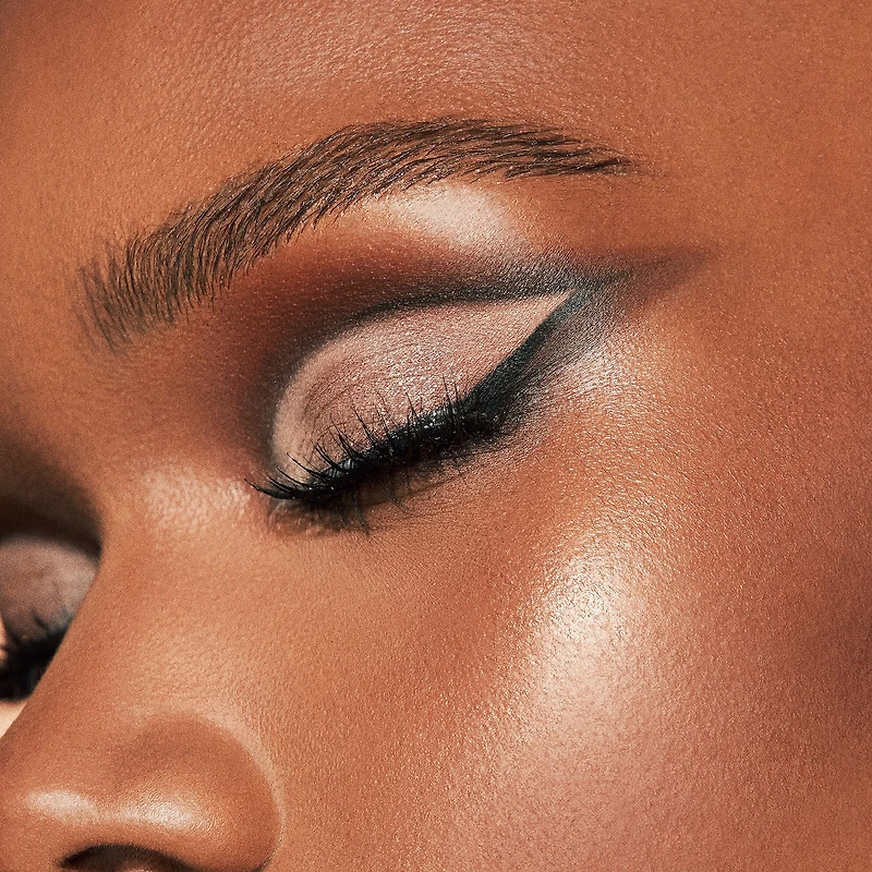 Ligneur pour les yeux en gel précision et dimension majeures