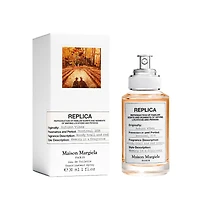 Eau de toilette REPLICA’ Autumn Vibes avec notes cèdre et cardamome