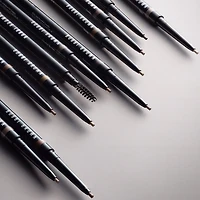 Micro crayon à sourcils hydrofuge
