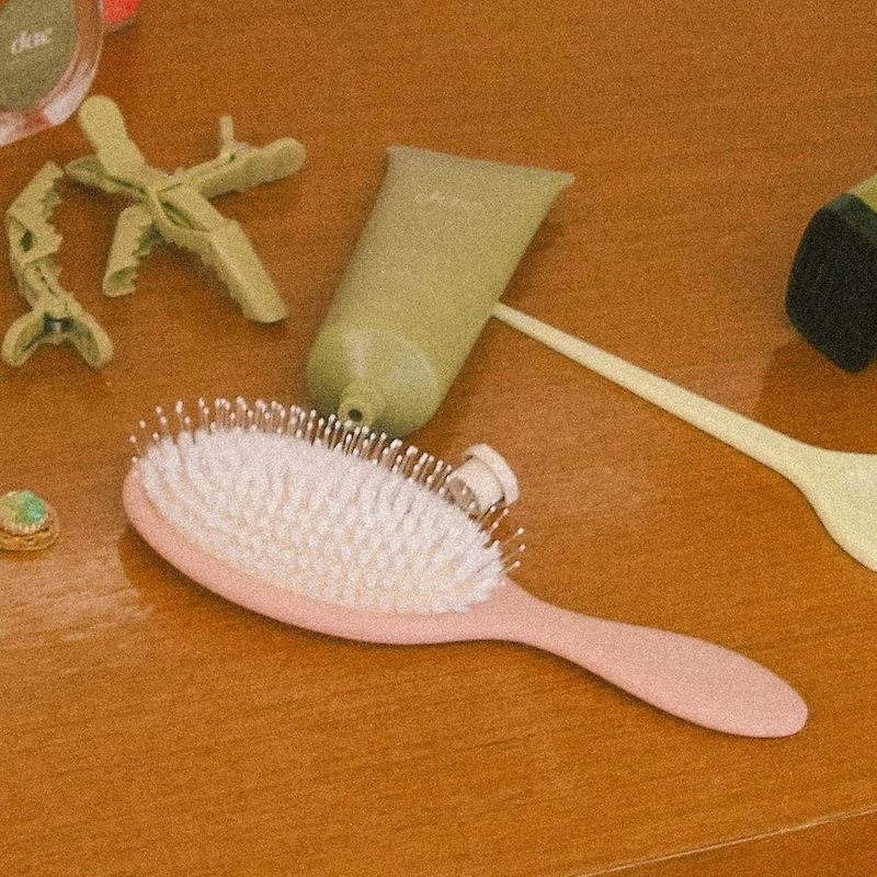 Brosse végane de style démêlante