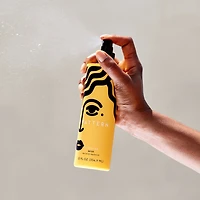 Brume hydratante pour les cheveux