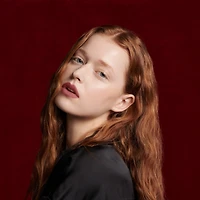 Rouge à lèvres mat et mince Velvet Radical