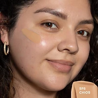 Fond de teint sérum avec niacinamide à couvrance moyenne True Skin