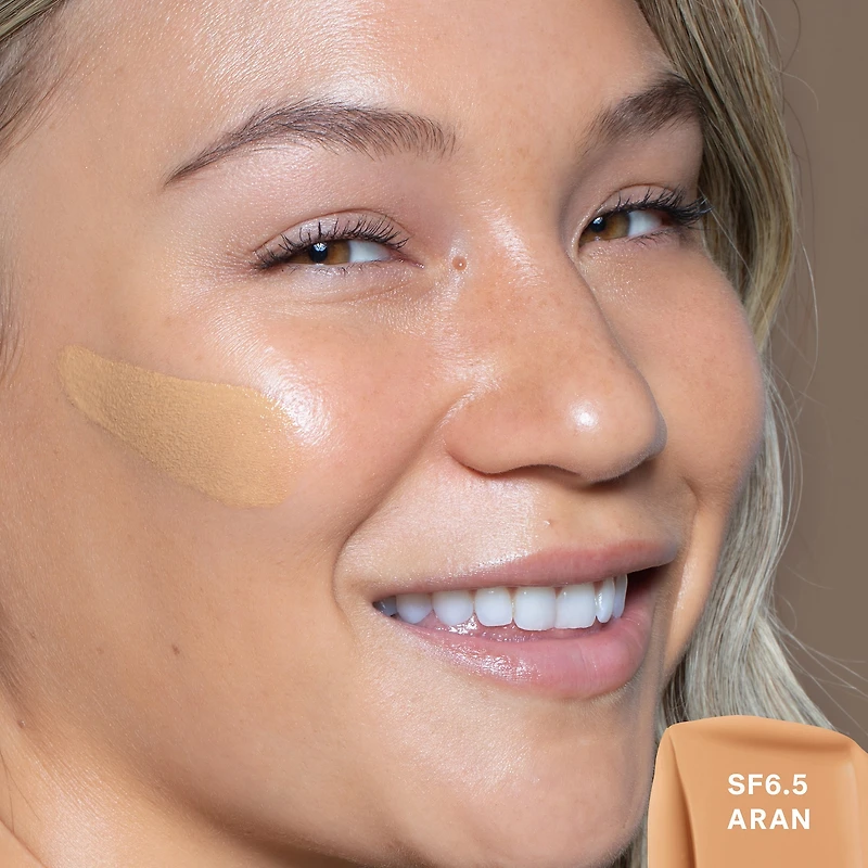 Fond de teint sérum avec niacinamide à couvrance moyenne True Skin