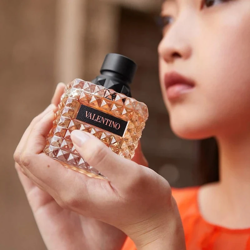 Born in Roma Coral Fantasy Eau de Parfum with Rose & Orange