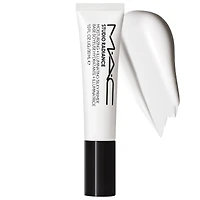 Base soyeuse hydratante + illuminantrice Studio Radiance