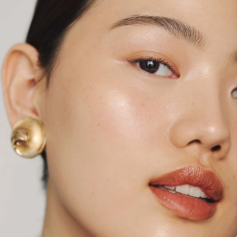 Day Glow Dewy Highlighting Balm